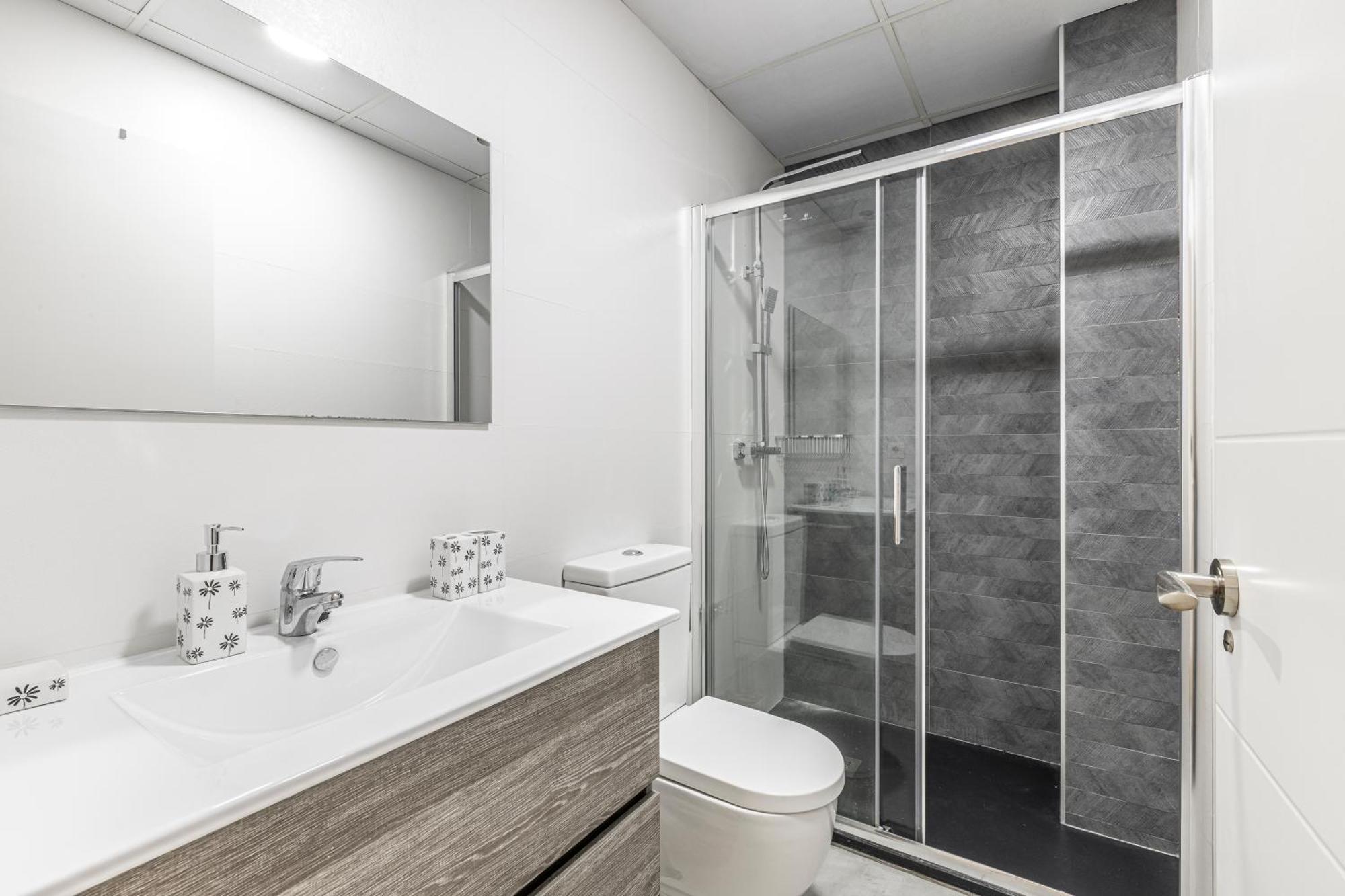 Apartamentos A 5 Minutos Del Centro De Madrid 4P Luaran gambar