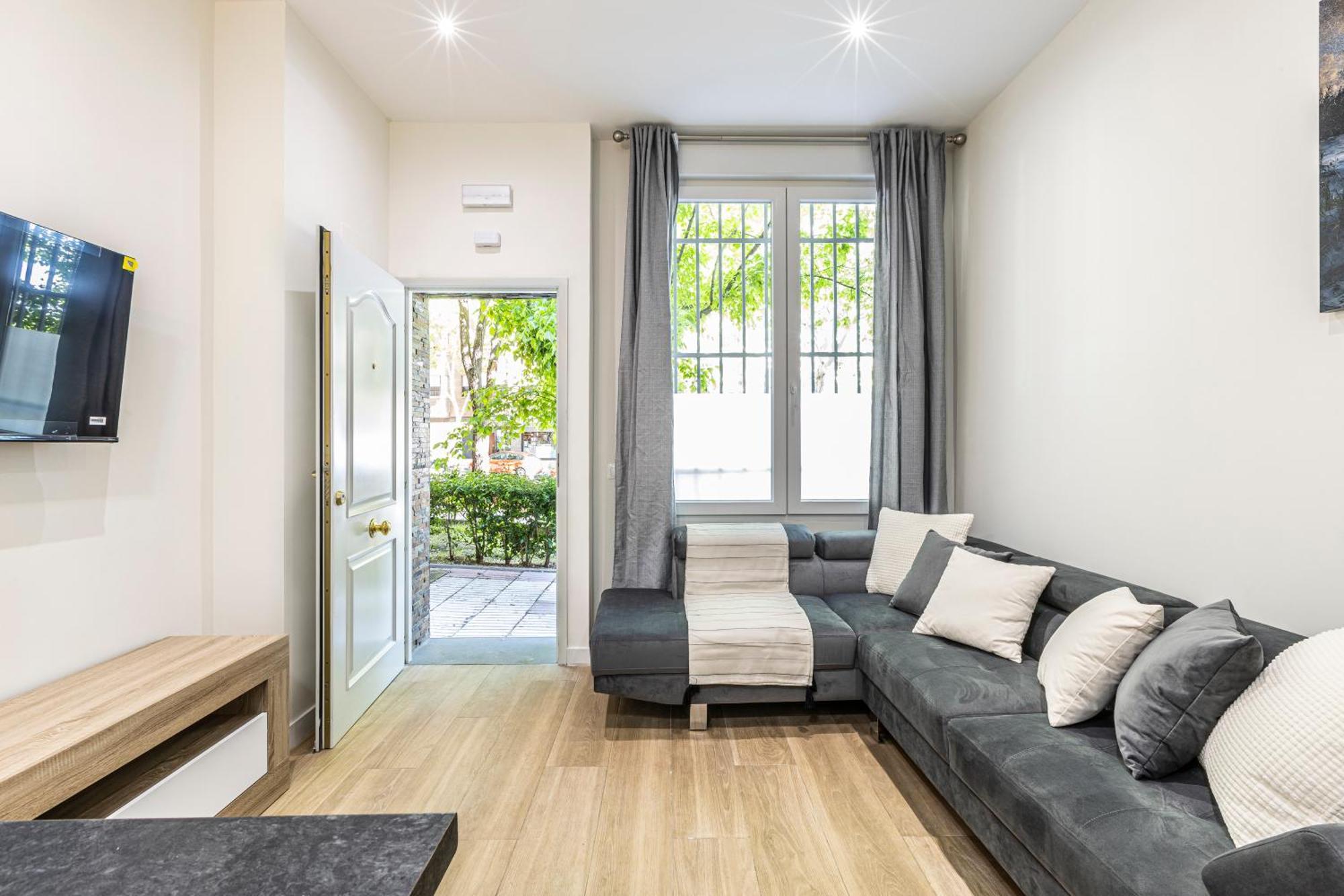 Apartamentos A 5 Minutos Del Centro De Madrid 4P Luaran gambar