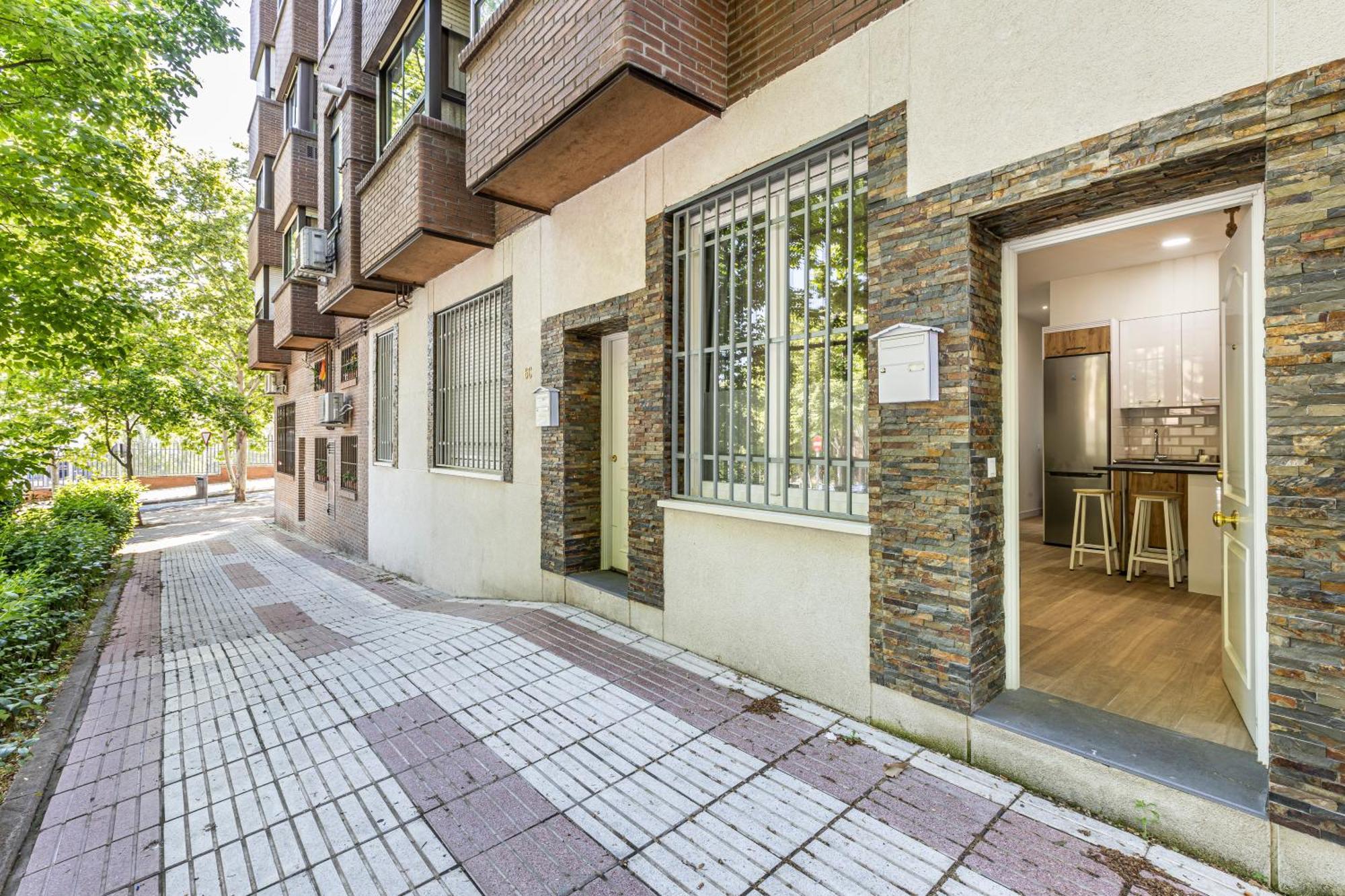 Apartamentos A 5 Minutos Del Centro De Madrid 4P Luaran gambar